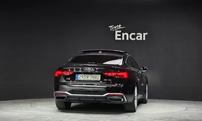 Audi A5 2021, 89345 км, за 17880.78 USD
