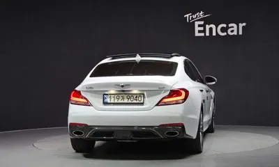 Genesis G70 2018, 102905 км, за 12465.54 USD