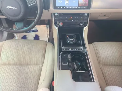 Jaguar XF 2017, 90000 км, за 6375.23 USD - фото 17