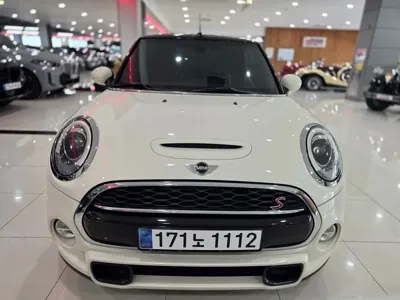 MINI Cooper Convertible · 2018 год