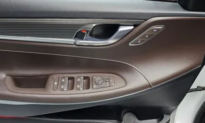 Hyundai Grandeur 2019, 59546 км, за 12964.18 USD - фото 17