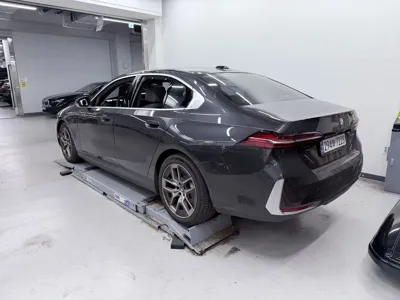 BMW 5-Series 2024, 37378 км, за 36755.17 USD