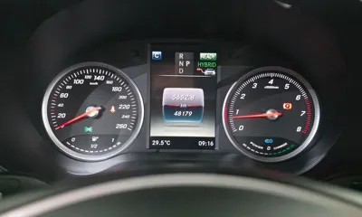 Mercedes-Benz GLC-Class 2019, 48179 км, за 17120.58 USD - фото 8