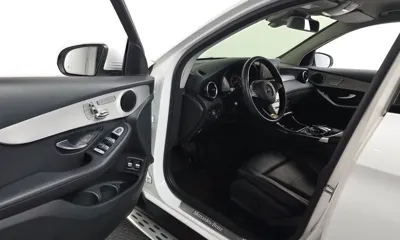 Mercedes-Benz GLC-Class 2019, 48179 км, за 17120.58 USD - фото 10