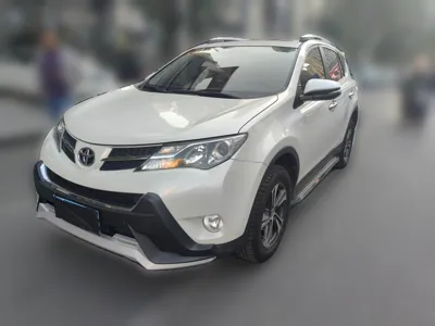 Toyota RAV4 · 2015 год