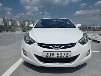 Hyundai Avante 2012, 110000 км, за 2925.31 USD