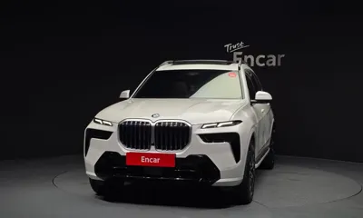 BMW X7 2025, 8331 км, за 91909.11 USD