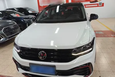 Volkswagen Tiguan X 2023, 32200 км, за 20629 USD