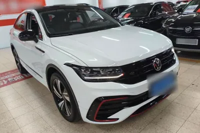 Volkswagen Tiguan X 2023, 32200 км, за 20629 USD