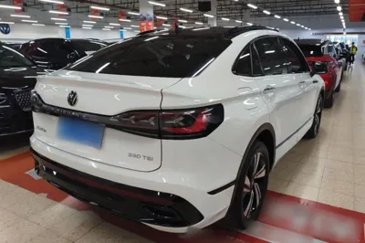 Volkswagen Tiguan X 2023, 32200 км, за 20629 USD - фото 6