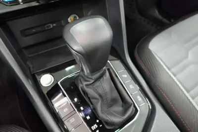 Volkswagen Tiguan X 2023, 32200 км, за 20629 USD - фото 16