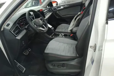 Volkswagen Tiguan X 2023, 32200 км, за 20629 USD - фото 17