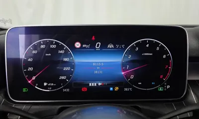 Mercedes-Benz C-Class 2024, 38131 км, за 28817.12 USD - фото 8