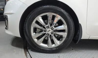 Kia Canival 2016, 159458 км, за 6279.75 USD