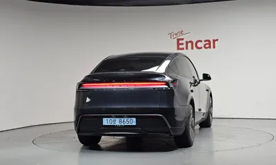 Tesla Model Y 2025, 19184 км, за 33805.96 USD