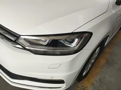 Volkswagen Touran 2017, 78300 км, за 7348.45 USD
