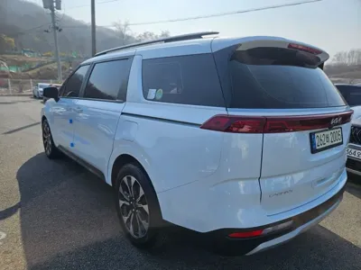 Kia Canival 2023, 100398 км, за 14496.52 USD