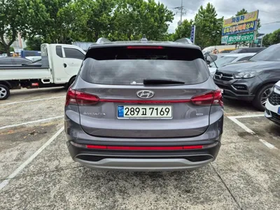 Hyundai Santafe 2021, 28346 км, за 17304.2 USD