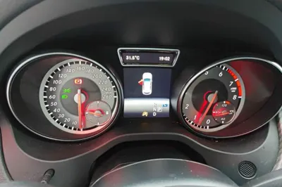 Mercedes-Benz GLA 2016, 100700 км, за 7214 USD - фото 11