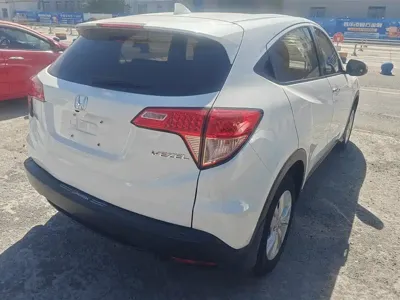 Honda Vezel 2018, 53900 км, за 7363.2 USD