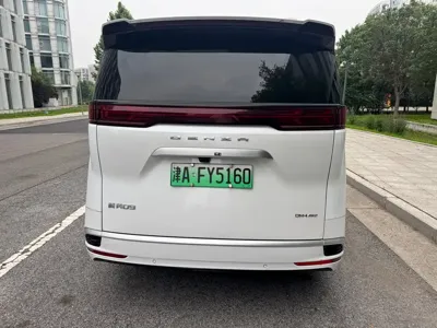 Denza Denza D9 2024, 16000 км, за 29399.08 USD