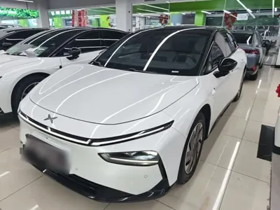 Xpeng P7+ · 2024 год