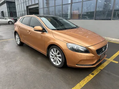 Volvo V40 2014, 199200 км, за 6368 USD - фото 5