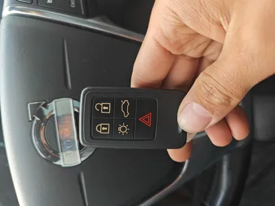 Volvo V40 2014, 199200 км, за 6368 USD - фото 22