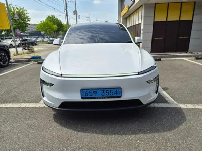 Tesla Model Y · 2026 год