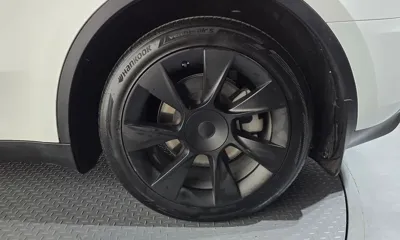 Tesla Model Y 2023, 26428 км, за 27296.43 USD - фото 22