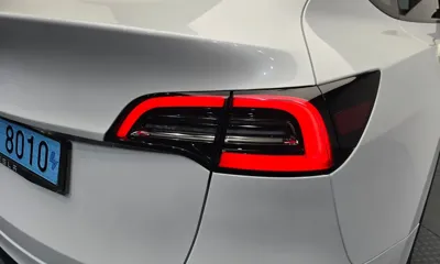 Tesla Model Y 2023, 26428 км, за 27296.43 USD - фото 24