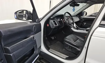 Land Rover Range Rover Sport 2018, 146755 км, за 25330.46 USD - фото 10