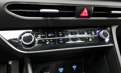 Hyundai Sonata 2020, 63246 км, за 8787.58 USD - фото 18