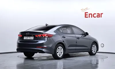 Hyundai Avante 2016, 83238 км, за 5139.22 USD