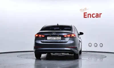 Hyundai Avante 2016, 83238 км, за 5139.22 USD