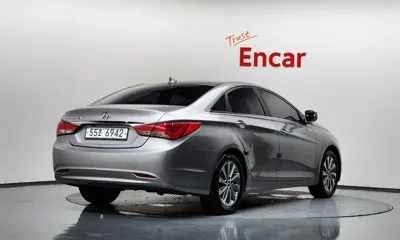Hyundai Sonata 2013, 63575 км, за 4688.41 USD