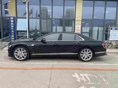 Bentley Flying Spur 2020, 23000 км, за 277805.09 USD