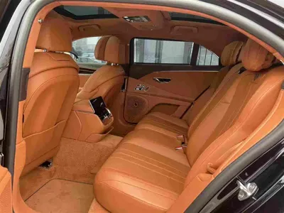 Bentley Flying Spur 2020, 23000 км, за 277805.09 USD - фото 6