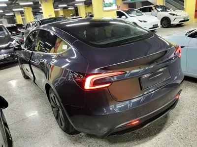 Tesla Model 3 2024, 55000 км, за 24970.09 USD - фото 24