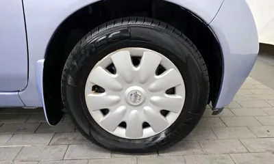 Nissan March 2002, 118350 км, за 2636.27 USD