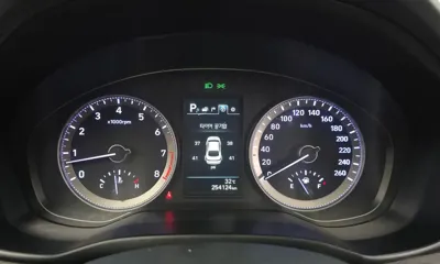 Hyundai Grandeur 2018, 254124 км, за 5854.01 USD - фото 8
