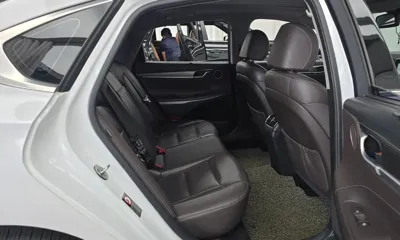 Hyundai Grandeur 2018, 254124 км, за 5854.01 USD - фото 12