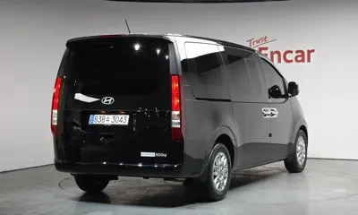 Hyundai Staria 2025, 7622 км, за 21530.79 USD