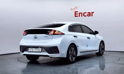 Hyundai Ioniq 2020, 120841 км, за 10437.18 USD