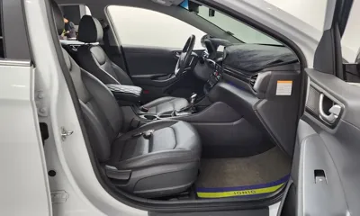 Hyundai Ioniq 2020, 120841 км, за 10437.18 USD - фото 11
