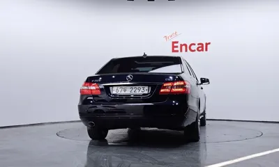 Mercedes-Benz E-Class 2011, 97118 км, за 3311.26 USD