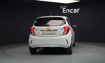 ChevroletGMDaewoo Spark 2017, 84002 км, за 2974.62 USD