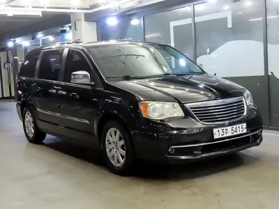 Chrysler Grand Voyager 2014, 133736 км, за 6116.81 USD