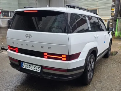 Hyundai Santafe 2025, 2050 км, за 17945.16 USD
