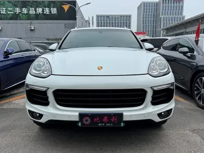 Porsche Cayenne 2015, 83000 км, за 29134.22 USD